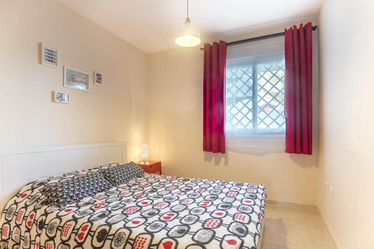 2187-Lovely 2Bedrooms With Pool And Playground Манилва Экстерьер фото