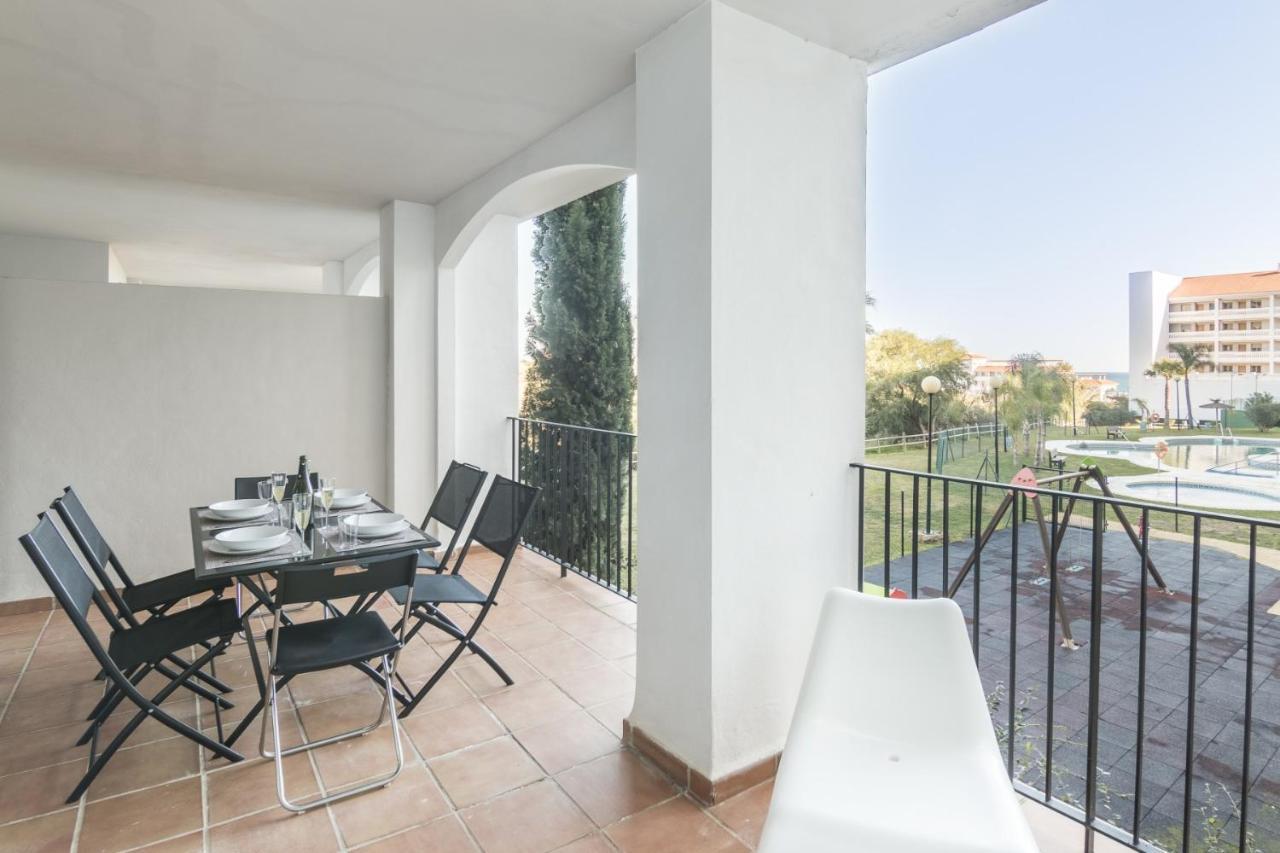 2187-Lovely 2Bedrooms With Pool And Playground Манилва Экстерьер фото