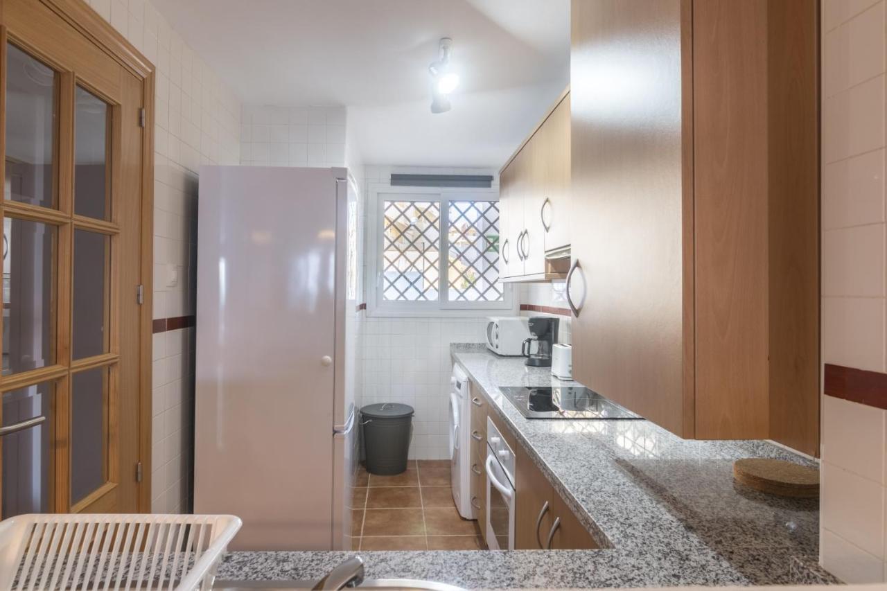 2187-Lovely 2Bedrooms With Pool And Playground Манилва Экстерьер фото